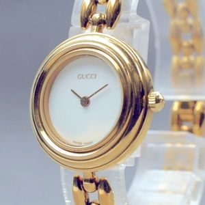 - Gucci Luxury RARE highly collectible bracelet watch